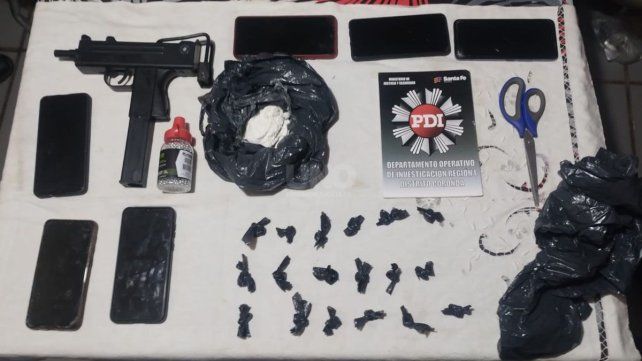 Golpe al microtráfico en Sastre: dos aprehendidos y secuestro de cocaína