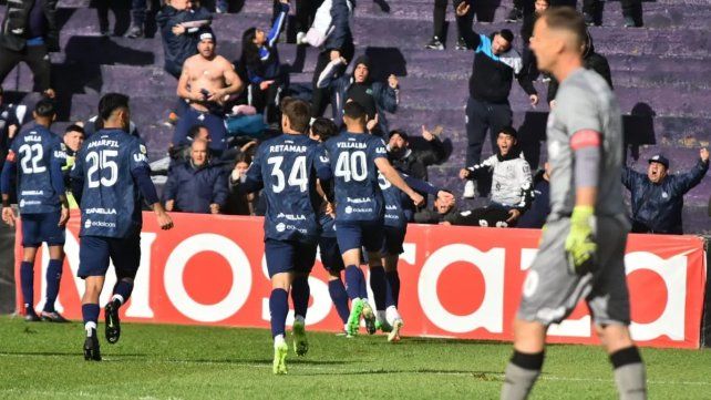 Independiente Rivadavia batió a Argentinos y sale de los últimos lugares