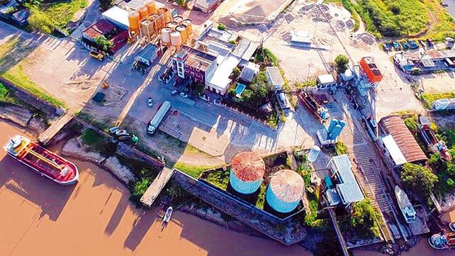 Puerto de Reconquista. La firma Vicentin tiene una marcada participaci&oacute;n en la terminal fluvial.