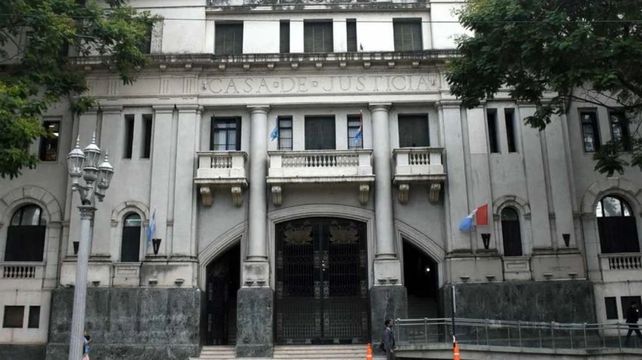 Fiscalía indicó que el imputado llevó a cabo las conductas delictivas en reiteradas oportunidades en las que se quedó a cargo de cuidar a la adolescente.