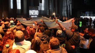 Despedida multitudinaria para Indio Solari en Avellaneda