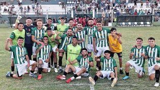 En el Coloso del Oeste, Sanjustino le ganó 2 a 1 a Atlético María Grande y continúa en competencia.