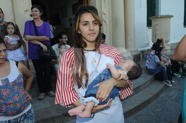 Maria Sol quiere asistir a clases con su pequeño bebé.