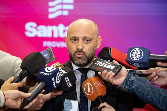 El ministro de Desarrollo Productivo Gustavo Puccini impulsa una reorganización en la EPE