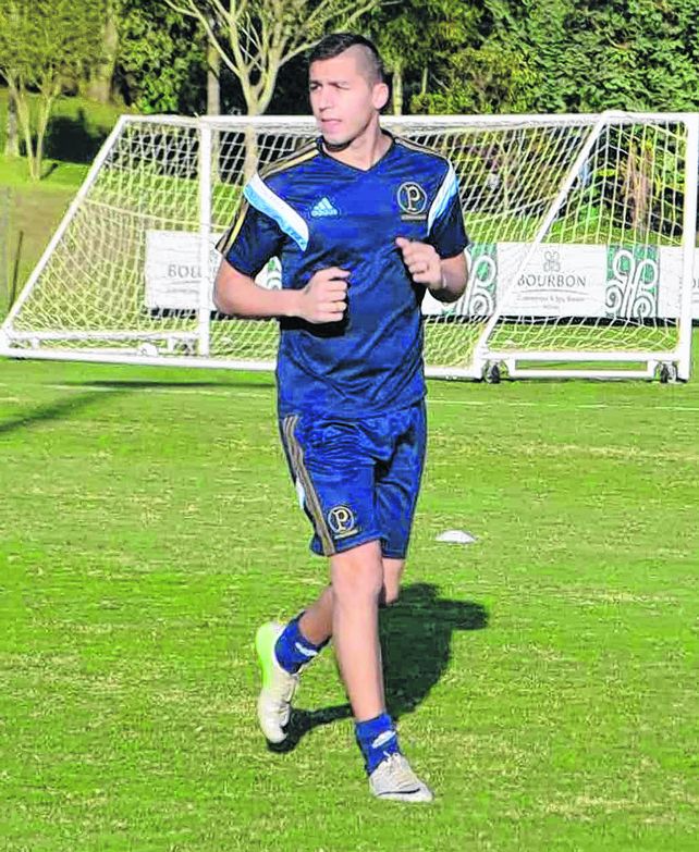 En Palmeiras. Tobio se entrena aparte del grupo porque el técnico Cuca no lo tiene en cuenta para esta temporada.