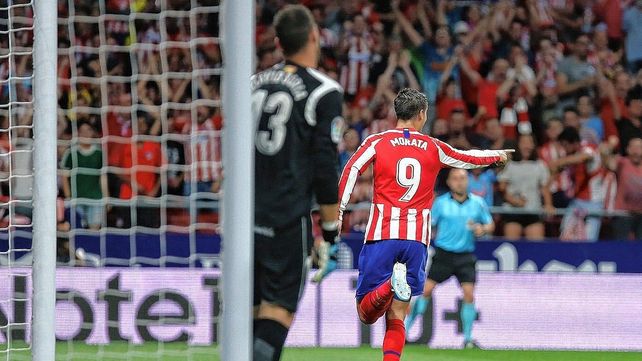 Atlético de Madrid superó a Getafe como visitante en el inicio de la Liga española.