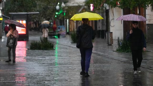 Alerta naranja por fuertes tormentas. Rosario tuvo una mañana muy lluviosa y se espera mal tiempo para el reto del día