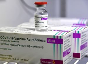 Identifican posible causa de las trombosis provocadas por vacunados con AstraZeneca