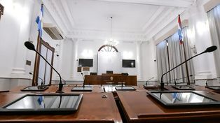 Senadores justicialistas critican el proyecto que modifica la declaración de inconstitucionalidad de leyes. Afirman que es para proteger la Reforma Laboral&nbsp;