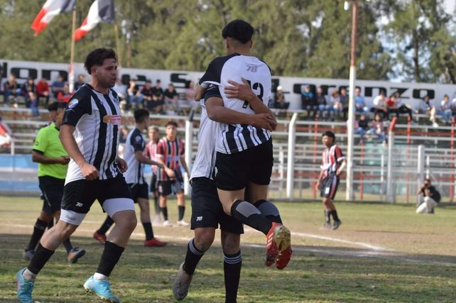 Festejo. El Indio sigue su marcha triunfal.