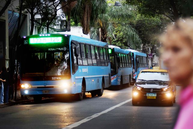 El boleto de colectivo aumenta en Rosario y se igualará al que se abona en Córdoba.