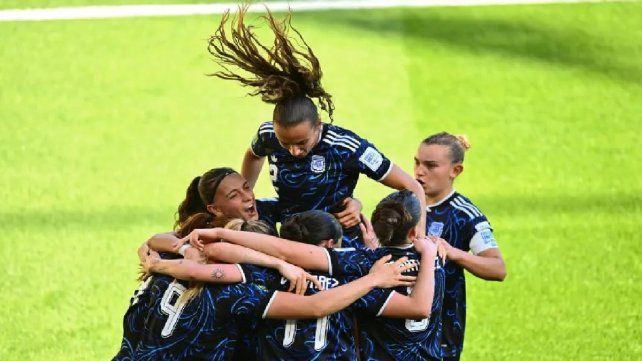 El Sub 20 femenino goleó 8-0 y quedó a un paso de la clasificación en el Mundial de Polonia