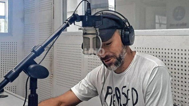 El DT de Unión pasó por los estudios de La radio de UNO