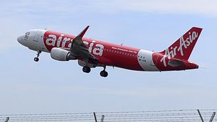 En medio de un temporal, cayó en Indonesia un avión con 162 personas