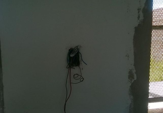 Saquearon una escuela secundaria el fin de semana en el barrio Santa Rosa de Lima