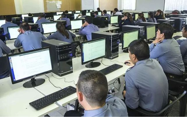 Copió como en el examen de residencias médicas pero en la Policía de Santa Fe
