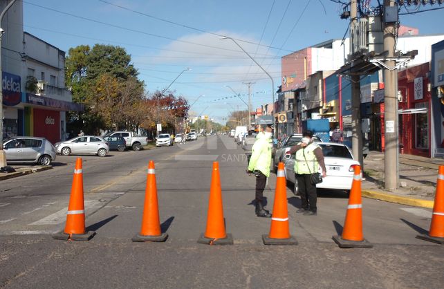 Salidas recreativas: plazas desiertas y una peatonal concurrida