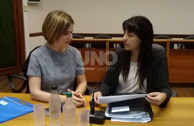 Las fiscales Yanina Tolosa (izquierda) y Alejandra Del Río Ayala (derecha) representaron al MPA en primera y segunda instancia en el juicio contra el kinesiólogo Scali.