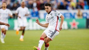 Boca ofrecería 8 millones de dólares por el ex-Independiente.
