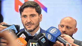 El gobernador Maximiliano Pullaro.