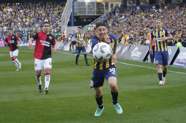 Central venció a Newells con gol de Mallo tras un tiro libre del ingresado Malcorra