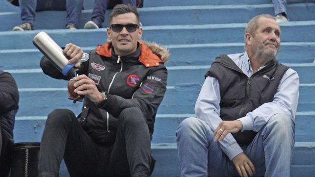 Tomá mate. Milton es charrúa, estuvo en el Gabino en el triunfo ante Laferrere y desde el lunes comenzará a entrenar junto al plantel.