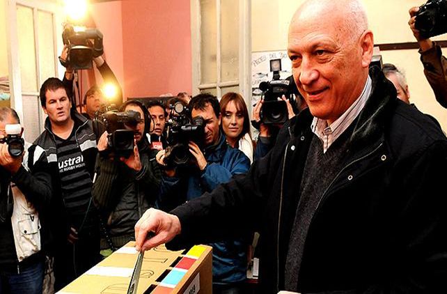 Reclamos. La oposición presiona al oficialismo para conocer cuándo habrá que ir a las urnas durante 2015.