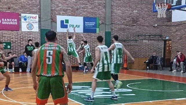 Macabi le ganó con autoridad a Alumni en uno de los Interzonales por la A2 del Torneo Oficial.