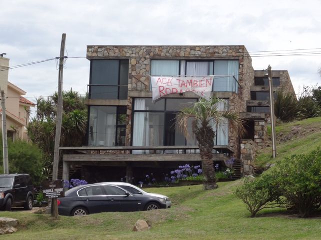 Acá también robaron