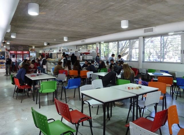 la plata. La tragedia se desató en el Colegio Nacional Hernández.