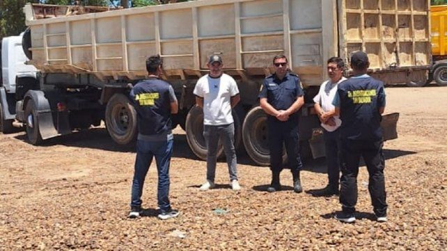 El camión fue hallado en Villaguay y sus ocupantes quedaron supeditados a la causa.&nbsp;