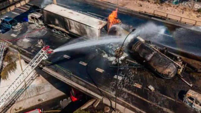 Un camión de gas chocó y explotó en Chile: dejó 4 muertos