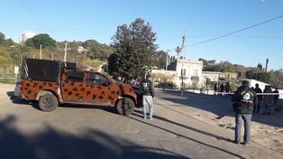 Despliegue. El operativo con ocho allanamientos se realizó sin incidentes, entre la noche del sábado y la madrugada del domingo.