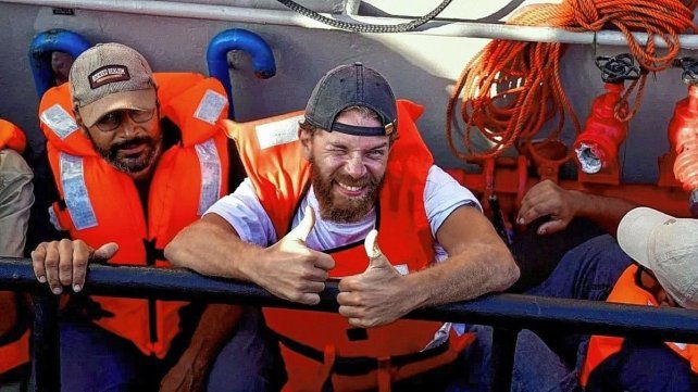 Israel comenzó a deportar a los primeros activistas de la flotilla interceptada rumbo a Gaza.