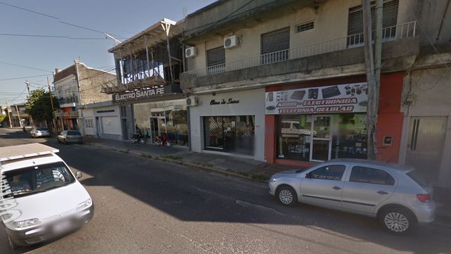 Sorprendieron a dos chicos robando en un local comercial