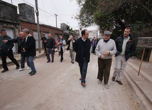 Extendieron la red cloacal en barrio Schneider