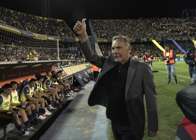 Russo introduce una variante, pero lo que lo que no mueve es el esquema en el Central que visitará a Instituto.