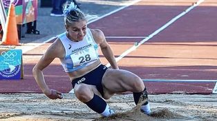 Victoria Zanolli quedó a cinco centímetros del récord nacional de la categoría.&nbsp;