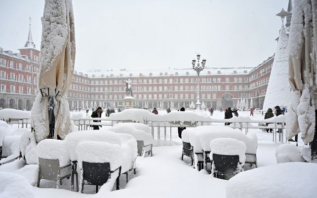 Madrid se paraliza tras la histórica nevada