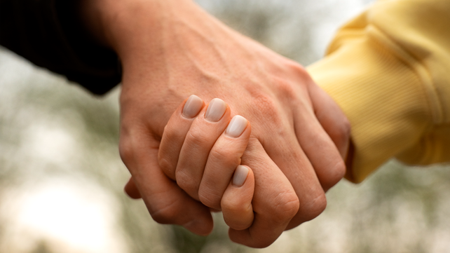 La teoría de los tres amores busca explicar distintas etapas en la vida afectiva de las personas