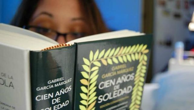 Recuperan  ejemplar de la primera edición de Cien años de soledad robado en Bogotá
