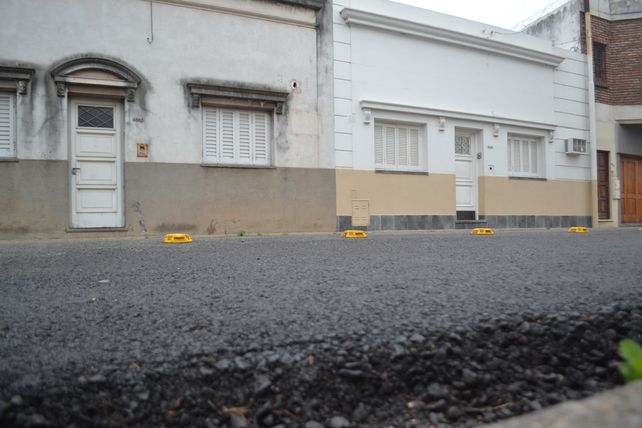 Pavimentación: solicitan que el asfalto no quede más elevado que las veredas