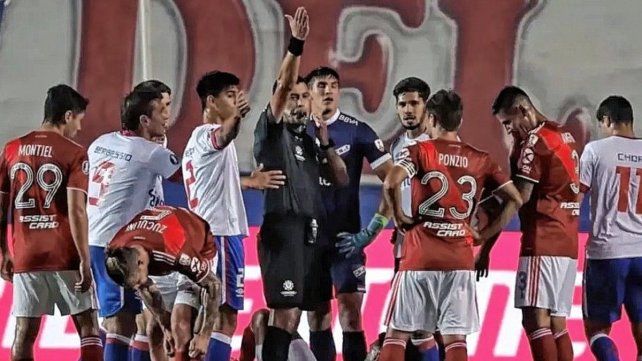 El VAR dio a conocer los audios del polémico empate de River ante Nacional. El VAR dio a conocer los audios del polémico empate de River ante Nacional.