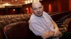 “Una posible apertura de los teatros ya no tiene que ver solamente con lo económico, con defender millares de puestos de trabajo y decenas de empresas que se dedican al espectáculo, sino con una resistencia cultural”, dijo Carlos Rottemberg. “Una posible apertura de los teatros ya no tiene que ver solamente con lo económico, con defender millares de puestos de trabajo y decenas de empresas que se dedican al espectáculo, sino con una resistencia cultural”, dijo Carlos Rottemberg.