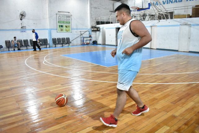 CUST se estrenó con dos éxitos ante República del Oeste en el Torneo Mixto.