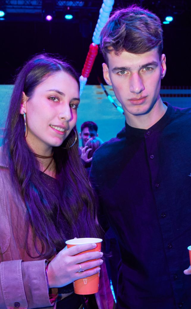 Nina Gerlo y Ángelo Ferrari  