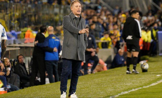 Ariel Holan quedó conforme con el rendimiento de Central ante Talleres y por eso no tocaría el equipo.