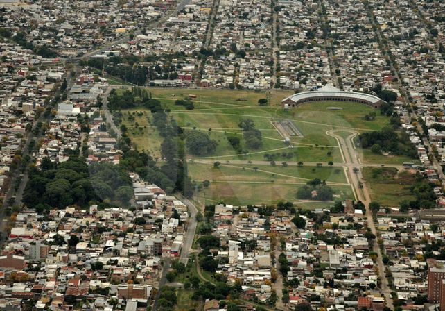Estratégico. La cercanía del predio a diferentes barrios lo convierte en el espacio ideal para la feria/ Juan M. Baialardo.