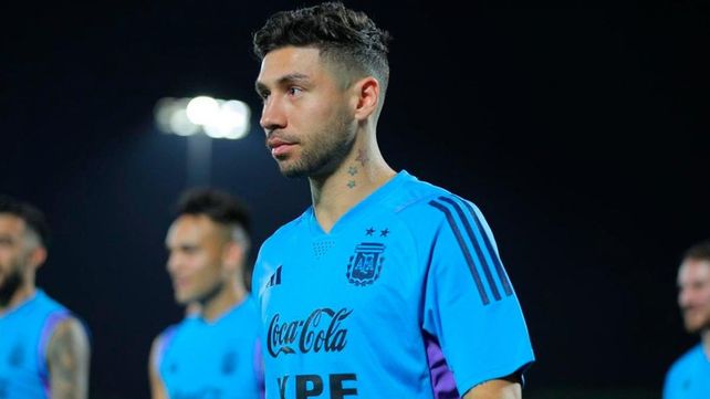 Gonzalo Montiel deberá cuidarse de no sumar otra amarilla para poder estar en semifinales