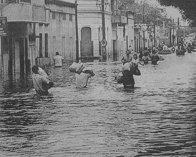 Caravana por Juan José Paso, 1961.